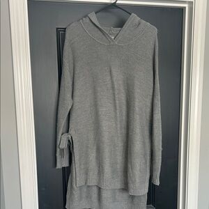Long tunic Gray sweater.